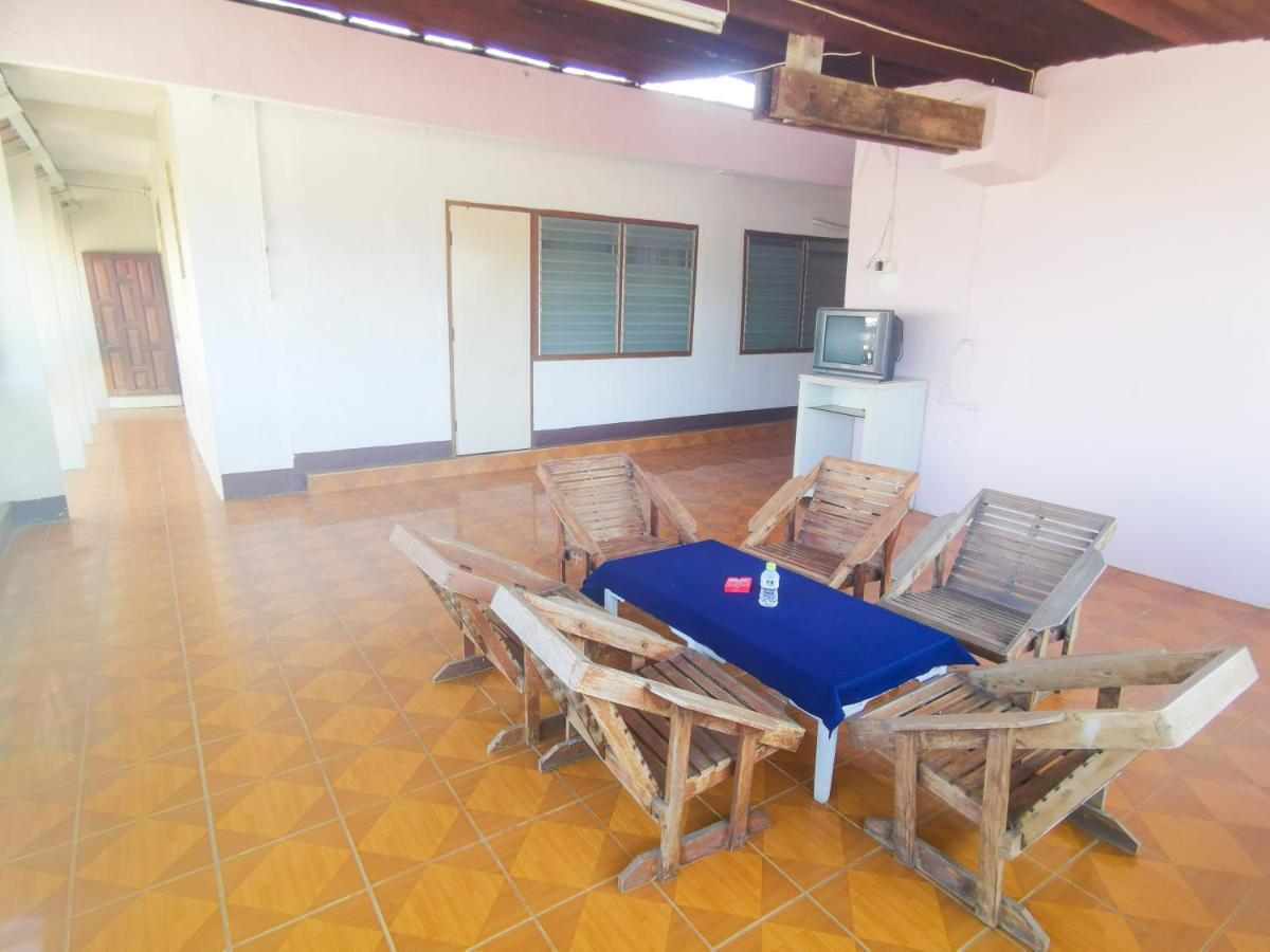 Manilath Guesthouse フアイサーイ郡 エクステリア 写真